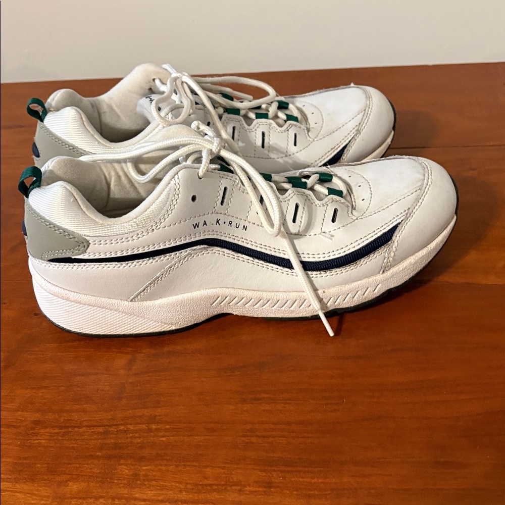 Easy Spirit Walk Run White Leather Walking Sneakers Size 9 M - Picture 4 of 7